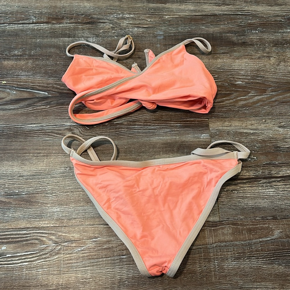 L*SPACE bikini - Picture 3 of 3